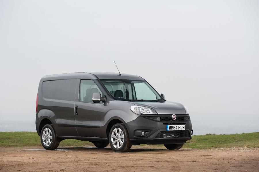  Fiat Doblo Cargo 2015 года  (UK) (фото 3 из 12)